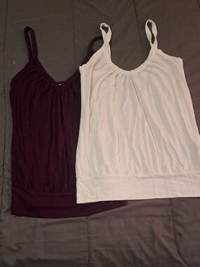 2️⃣Tops 4 $1️⃣6️⃣ Dynamite Spaghetti Strap Camisole Duo - Cream and Deep Plum